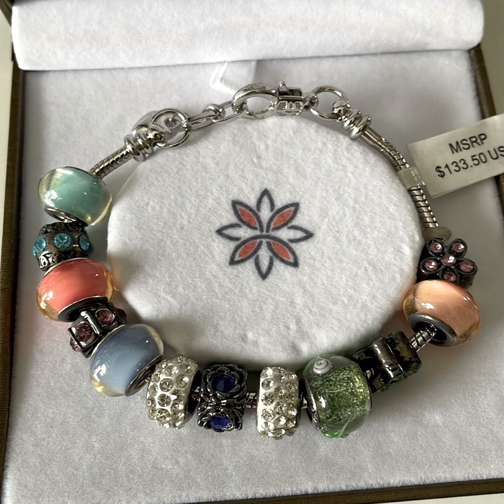 KHLOELLE Silver Charm Bracelet.